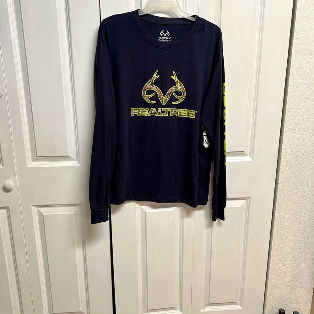 Realtree Black and Yellow Print Long Sleeve Tee size XL NWT